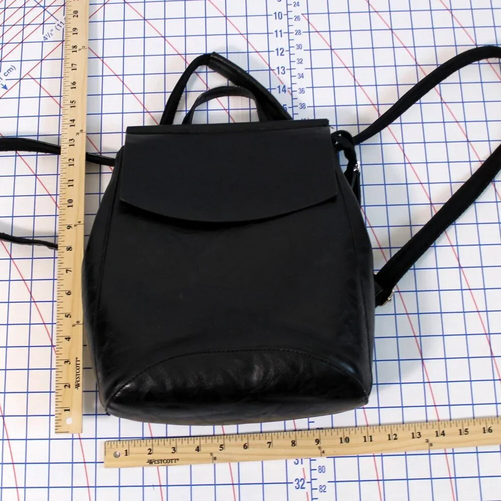 N/A black faux